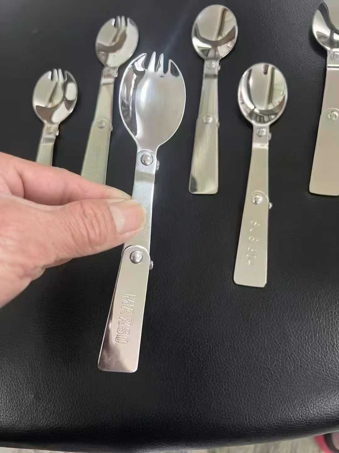 304不锈钢 精抛 小勺 可折叠 ，12000个 原件处理
​💰0.8一个