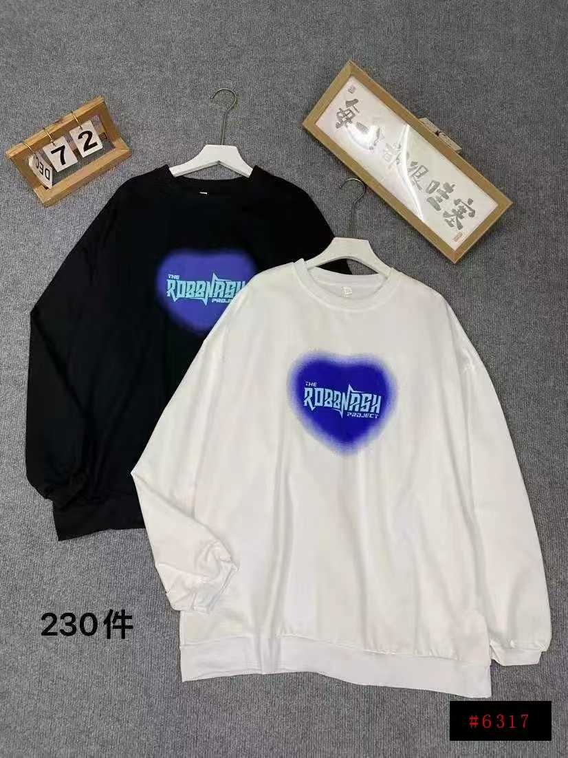 🎁棉质卫衣情侣款513件💰8.9，
字母图案印花宽松版，
码数：M-2XL，独立包装，
图片三个整款，主要以图一款为主@_@