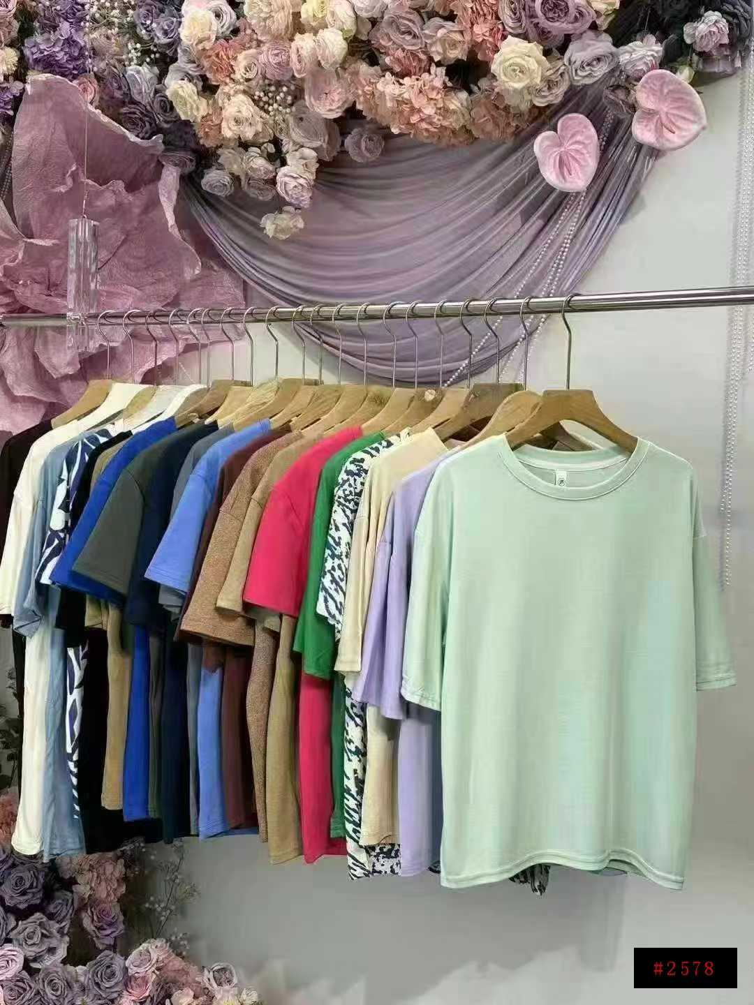 上身短袖[太阳]全清4.8，8000件，均码，全部全新拉链独立包装

男女夏季潮牌精品时尚宽松糖果色系潮流短袖T恤，颜色图案多，不仅限图片视频款，面料不统一，部分后领包边，全部都带吊牌，面料柔软舒适，上身遮肉显瘦，宽松版型不挑人，任何身材轻松驾驭[机智]，最低价，性价比必须到位💯，100件起分货混配5.8💰@_@