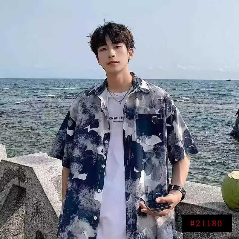 男女休闲短袖衬衫，小整杂，大概码数1到4码，有少量光版，可能会有个别长袖，不仅限图片款，还有部分款式没拍到，独立包装，货品干净，3000件左右，7.8清，分货加1@_@