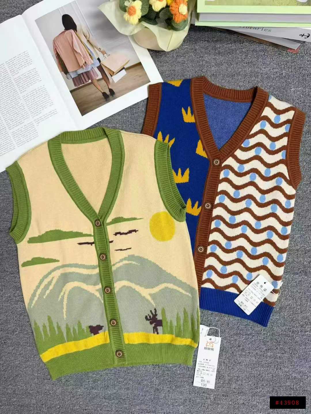 全清7.8💰
👗👗58件早春新款儿童针织马甲男童时尚背心学院风女童毛衣婴儿针织开衫，独立包装带吊牌，尺码110-150@_@