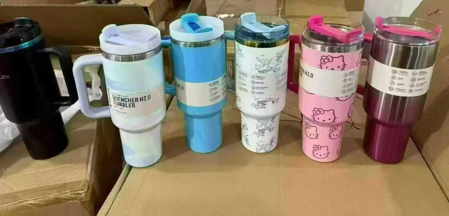 汽车杯，几十个颜色，不挑款，随机装车，十几块钱