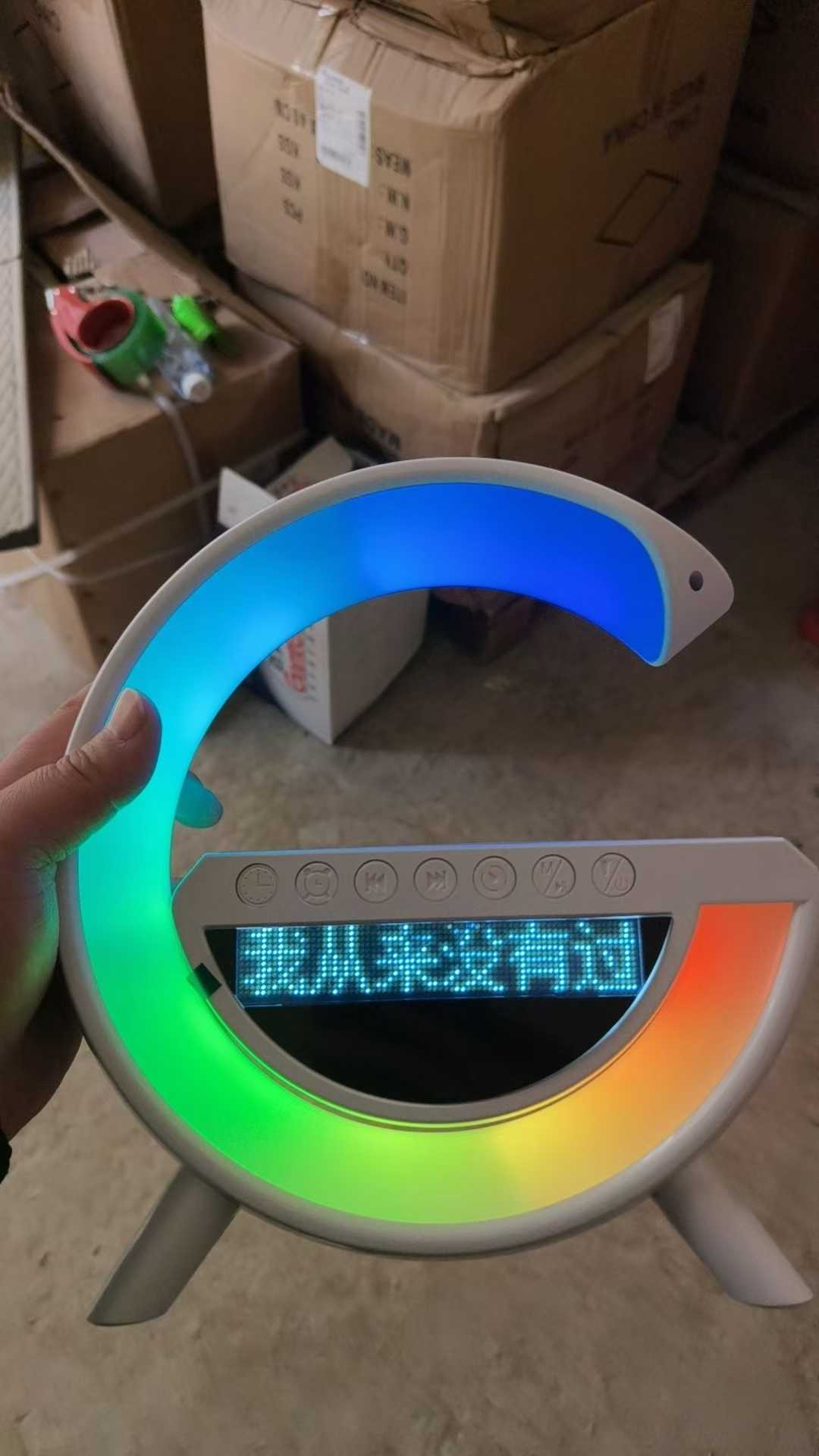 大G音箱 歌词显示款 多功能带无线充电 2000个 价格美丽