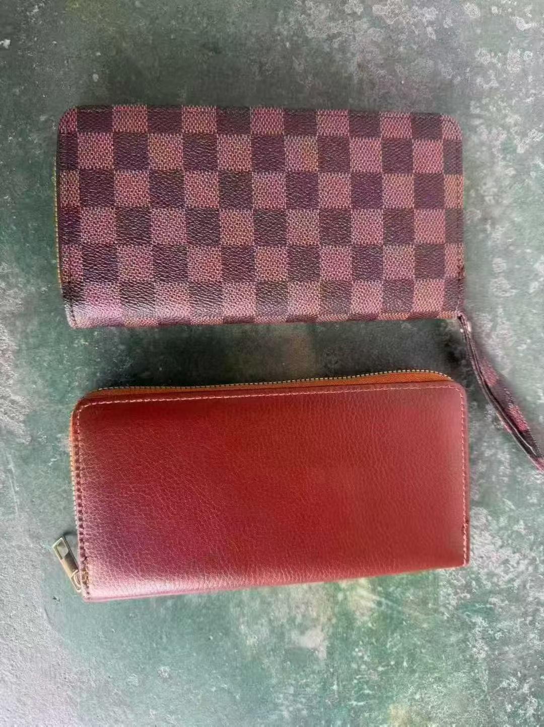 皮革钱包15000个，4.x一个。