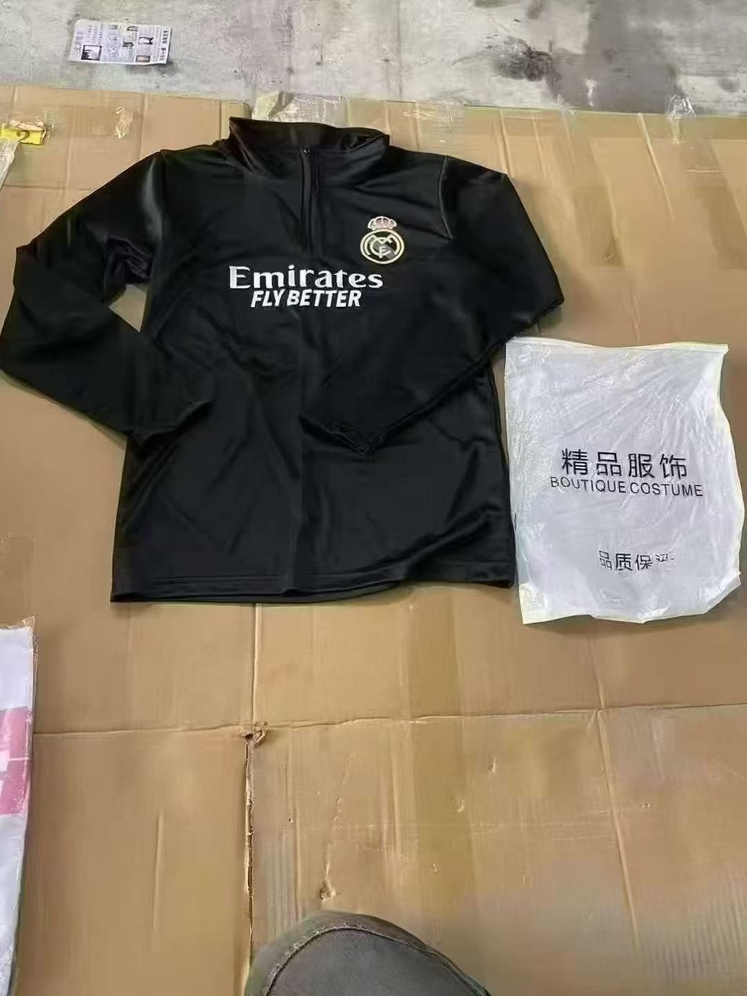 入库一批杂款夏，秋季精品时尚潮流服装，男女款运动服饰！2000套左右[社会社会][社会社会]（夏季款式居多），特价2.2💰